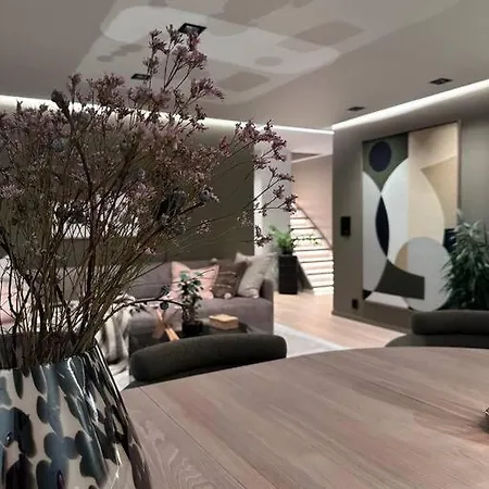 Eksklusiv Enebolig Villa *