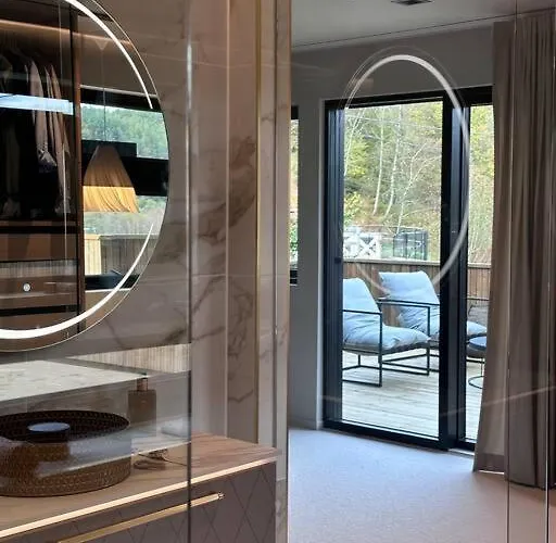 Eksklusiv Enebolig Med Jacuzzi *